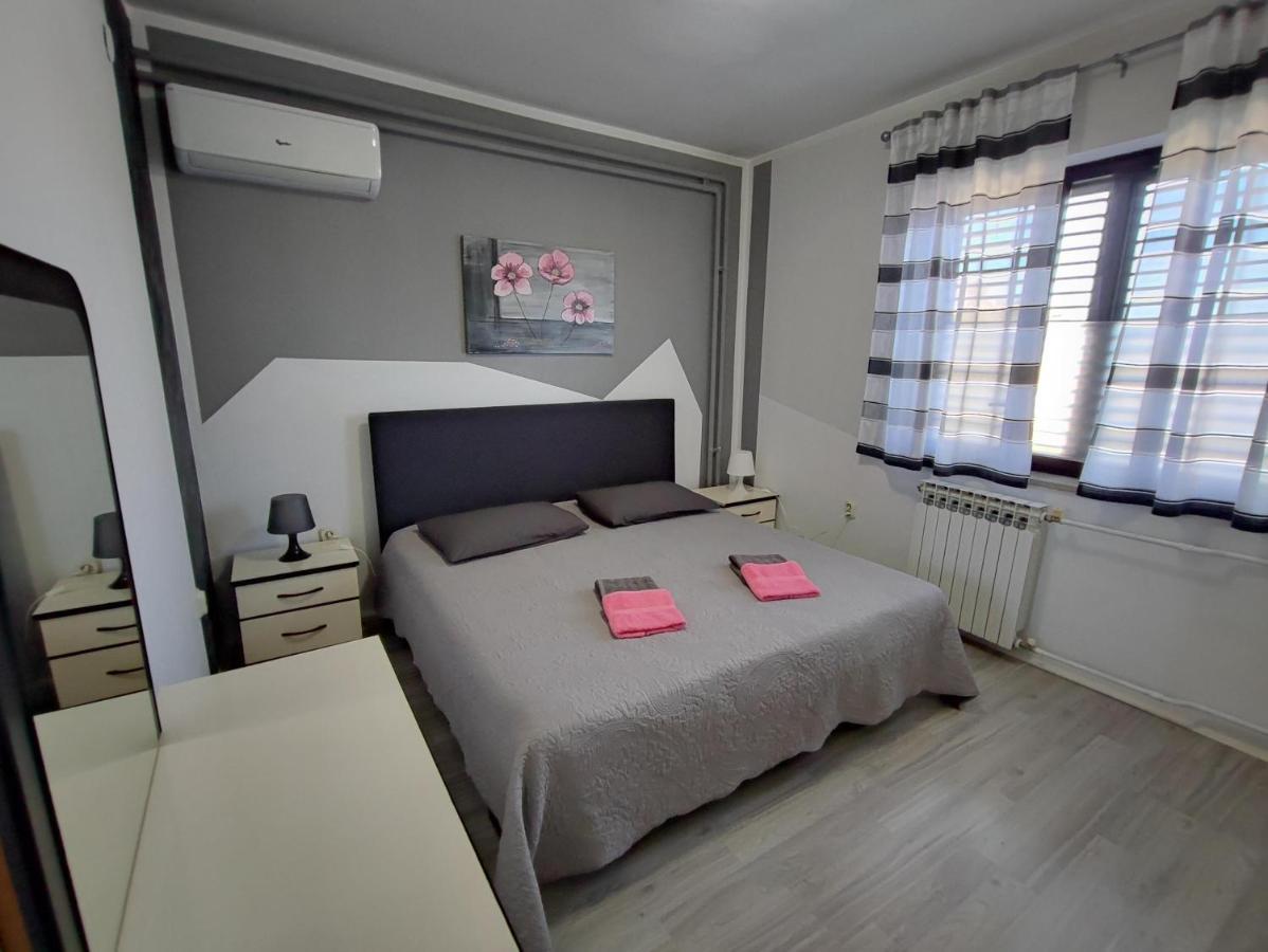 Apartment Ari 罗维尼 外观 照片