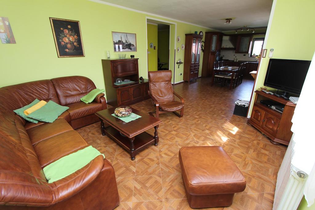 Apartment Ari 罗维尼 客房 照片